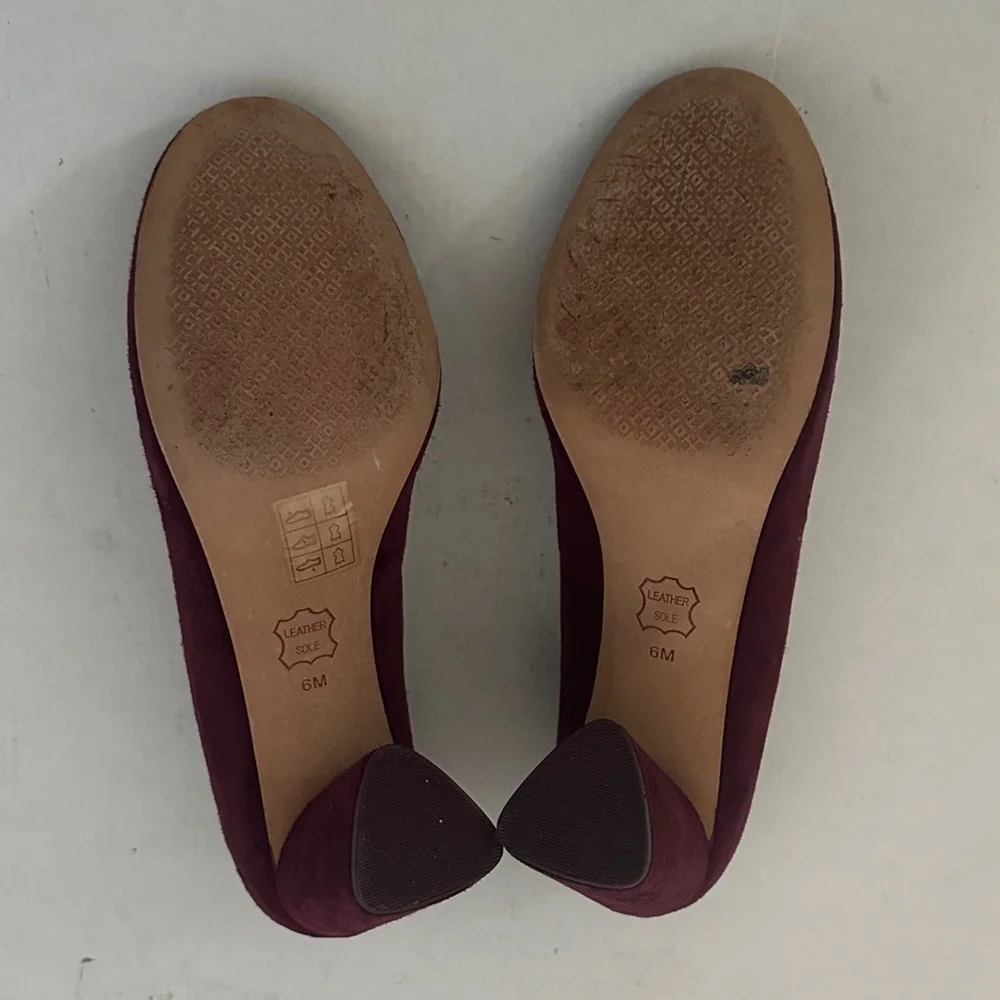 Tory Burch Elizabeth 85MM round-toe pumps in burgundy suede size 6